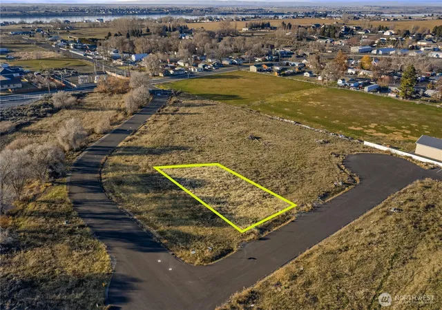 Photo 1 of Land for sale at 6 Valley Rd Ne #6, Moses Lake, WA 98837 | MLS# NWM2501772 | Listing updated on 2026-09-17