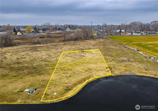 Photo 2 of Land for sale at 8 Valley Rd Ne #8, Moses Lake, WA 98837 | MLS# NWM2501797 | Listing updated on 2026-09-17
