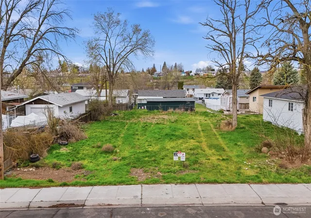 Photo 2 of Land for sale at 1528 N Buell St, Moses Lake, WA 98837 | MLS# NWM2502013 | Listing updated on 2026-09-17