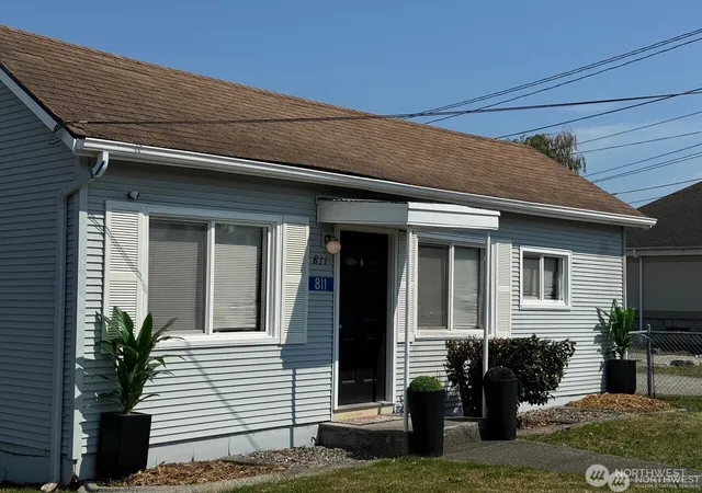 Photo 1 of Multi family home for sale at 811 E & 813 Fairhaven Ave, Burlington, WA 98233 | MLS# NWM2502046 | Listing updated on 2026-09-17