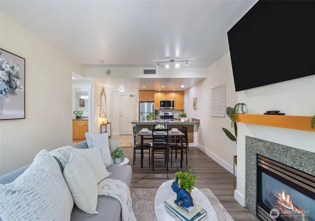 Photo 2 of Condo for sale at 1420 Terry Ave #607, Seattle, WA 98101 | MLS# NWM2502079 | Listing updated on 2026-09-17