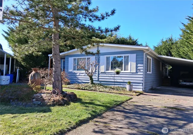 Photo 2 of Manufactured home for sale at 815 124th Street Sw #36, Everett, WA 98204 | MLS# NWM2502086 | Listing updated on 2026-09-22