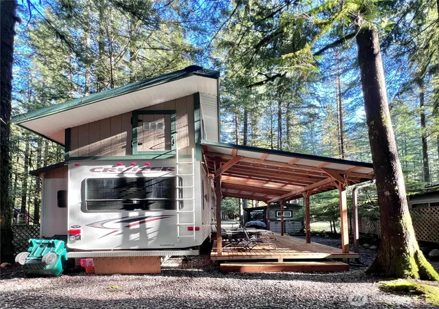 Photo 4 of Manufactured home for sale at 240 Shinn Cyn Dr, Deming, WA 98244 | MLS# NWM2502095 | Listing updated on 2026-09-17