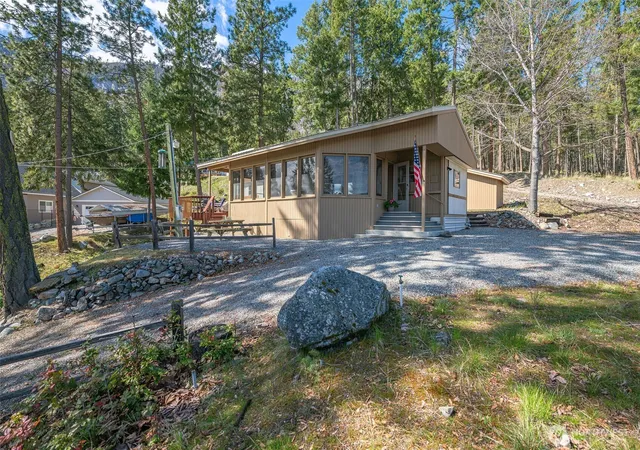 Photo 1 of Manufactured home for sale at 12220 S Lakeshore Rd #77, Chelan, WA 98816 | MLS# NWM2503244 | Listing updated on 2026-09-16