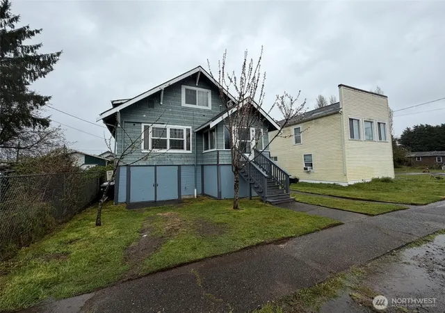 Photo 3 of Single family home for sale at 918 W Cushing St, Aberdeen, WA 98520 | MLS# NWM2505103 | Listing updated on 2026-09-28