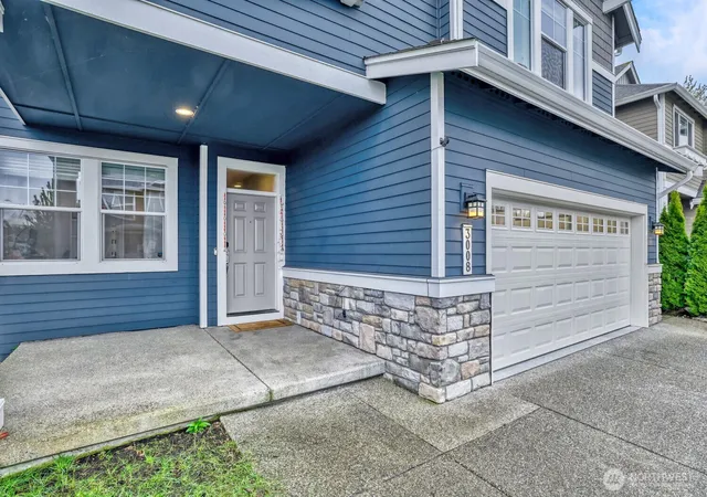Photo 3 of Single family home for sale at 3008 47th Street Se, Everett, WA 98203 | MLS# NWM2506830 | Listing updated on 2026-09-17