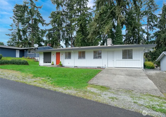 Photo 3 of Single family home for sale at 16220 Se 132nd Street, Renton, WA 98059 | MLS# NWM2507812 | Listing updated on 2026-09-21