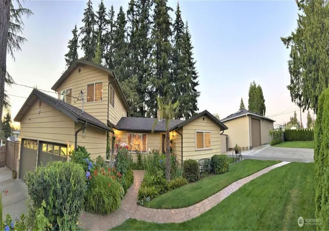 Photo 3 of Single family home for sale at 11858 Se 236th Street, Kent, WA 98031 | MLS# NWM2509110 | Listing updated on 2026-09-16