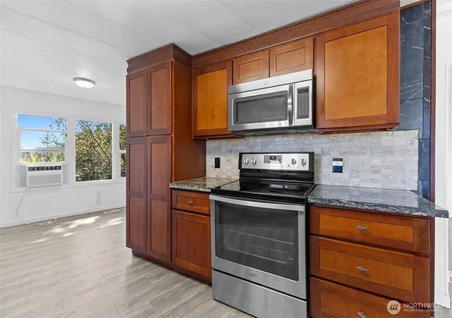 Photo 3 of Manufactured home for sale at 2419 Jahn Ave Nw #14, Gig Harbor, WA 98335 | MLS# NWM2509510 | Listing updated on 2026-09-17