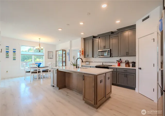 Photo 3 of Single family home for sale at 9109 Ne 151st Court, Vancouver, WA 98682 | MLS# NWM2511773 | Listing updated on 2026-09-22