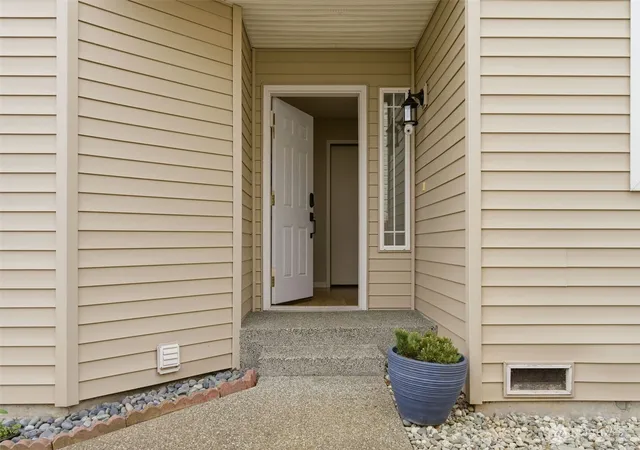 Photo 3 of Single family home for sale at 13004 58th Avenue Ne, Marysville, WA 98271 | MLS# NWM2512266 | Listing updated on 2026-09-21