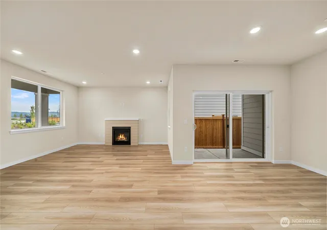 Photo 4 of Single family home for sale at 2125 Maple St, Wenatchee, WA 98801 | MLS# NWM2512381 | Listing updated on 2026-09-16