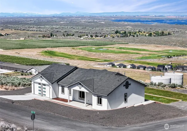 Photo 4 of Single family home for sale at 6820 Rd 88 SE, Othello, WA 99344 | MLS# NWM2514066 | Listing updated on 2026-09-26