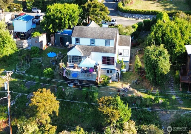 Photo 2 of Single family home for sale at 460 Harrison St, Friday Harbor, WA 98250 | MLS# NWM2514538 | Listing updated on 2026-09-21