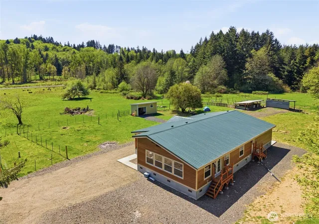 Photo 3 of Manufactured home for sale at 490 Coma Rd, Vader, WA 98593 | MLS# NWM2517324 | Listing updated on 2026-09-21