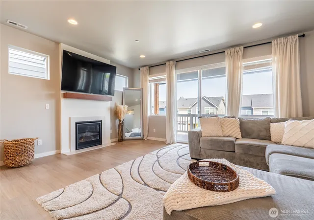 Photo 3 of Single family home for sale at 8788 68th Place Ne, Marysville, WA 98270 | MLS# NWM2518869 | Listing updated on 2026-10-02