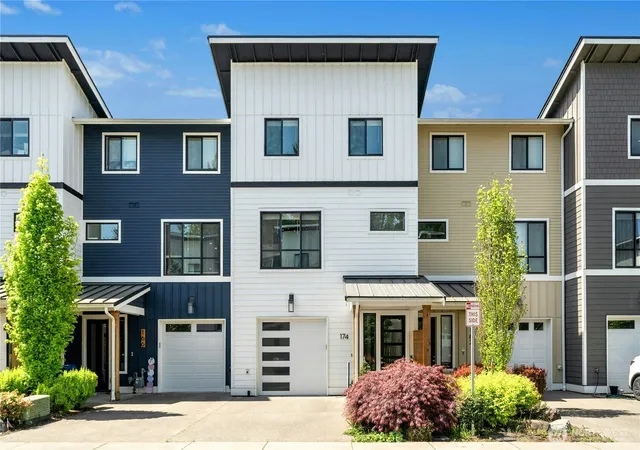Photo 3 of Townhouse for sale at 174 Countryman Dr, Monroe, WA 98272 | MLS# NWM2519027 | Listing updated on 2026-09-28