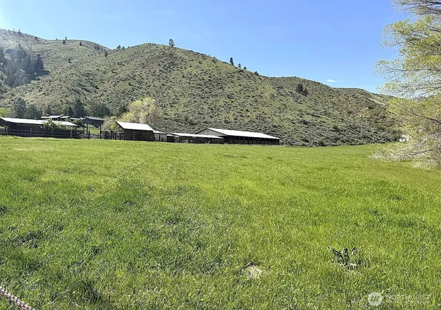 Photo 4 of Land for sale at 0 Nna Number 2 Cyn Rd, Wenatchee, WA 98801 | MLS# NWM2519461 | Listing updated on 2026-09-21