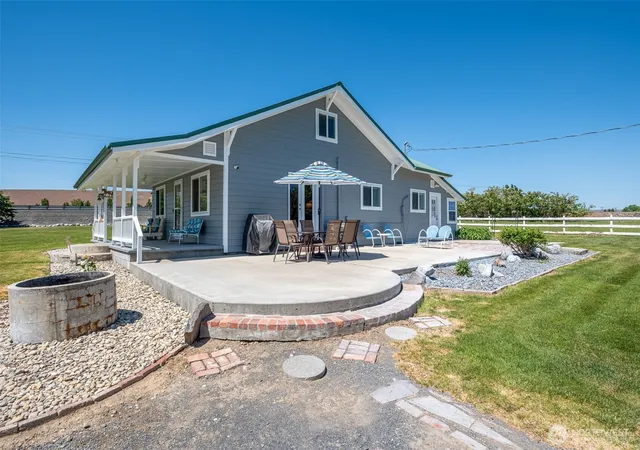 Photo 4 of Single family home for sale at 18253 Rd B NW, Ephrata, WA 98823 | MLS# NWM2520180 | Listing updated on 2026-09-30