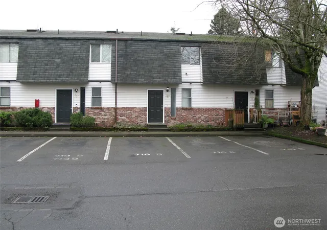 Photo 1 of Sale Pending at 710 10th Street Ne #D, Auburn, WA 98002 | MLS# NWM2520323 | Listing updated on 2026-09-18