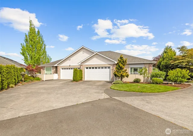 Photo 1 of Townhouse for sale at 433 Big Leaf Ct, Sequim, WA 98382 | MLS# NWM2520514 | Listing updated on 2026-09-17
