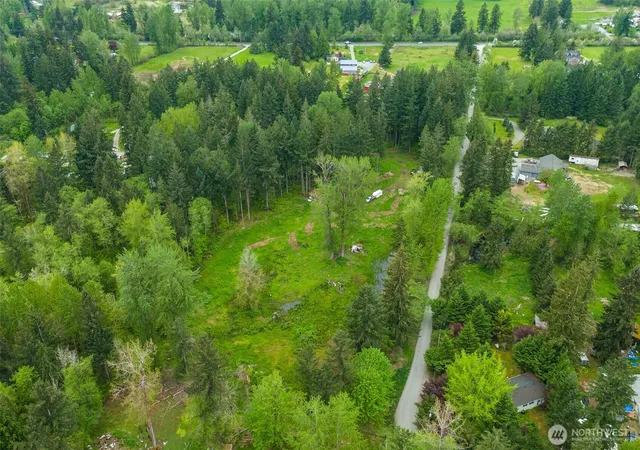 Photo 3 of Sale Pending at 25919 Orting Kapowsin Hwy E, Graham, WA 98338 | MLS# NWM2520673 | Listing updated on 2026-09-30