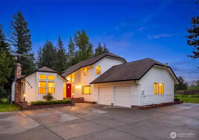 Photo 4 of Sale Pending at 25919 Orting Kapowsin Hwy E, Graham, WA 98338 | MLS# NWM2520673 | Listing updated on 2026-09-30