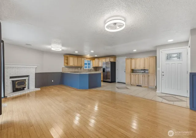 Photo 4 of Single family home for sale at 3273 Tori Ln, Longview, WA 98632 | MLS# NWM2520791 | Listing updated on 2026-09-29