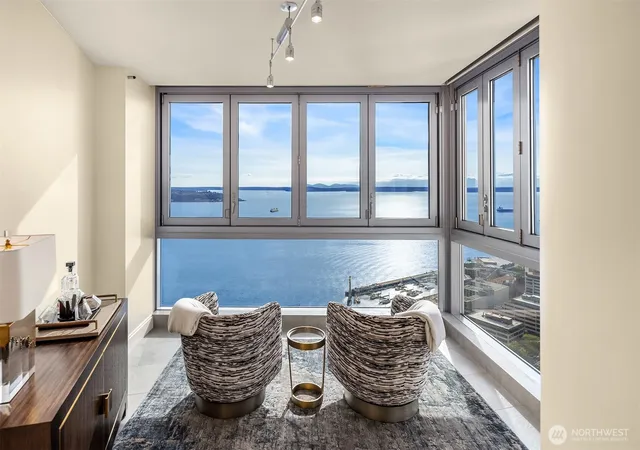 Photo 4 of Condo for sale at 1521 2nd Avenue #PH3800, Seattle, WA 98101 | MLS# NWM2520793 | Listing updated on 2026-09-17