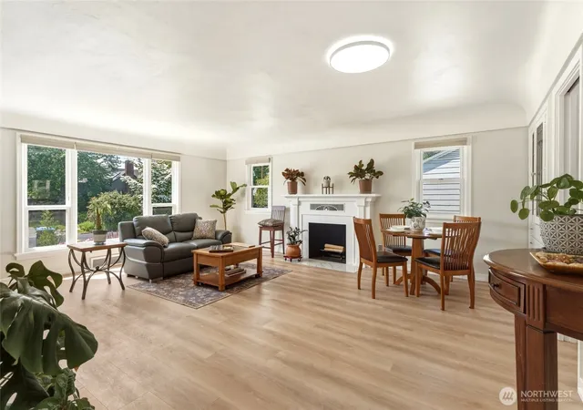 Photo 3 of Single family home for sale at 709 Hobson St, Walla Walla, WA 99362 | MLS# NWM2521083 | Listing updated on 2026-09-17