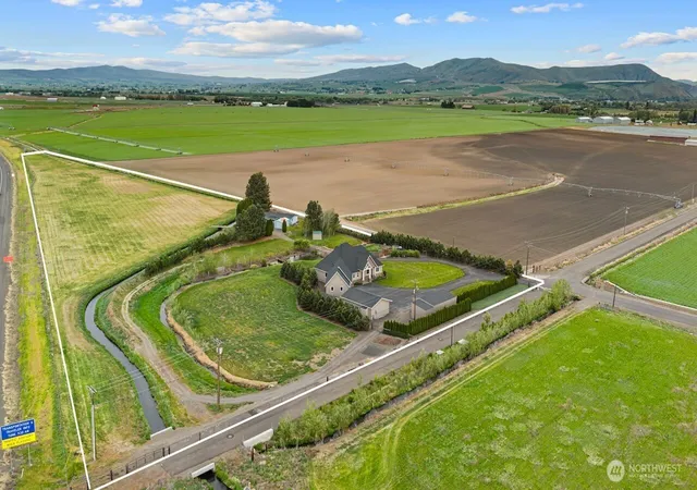Photo 1 of Single family home for sale at 670 Berry, Ellensburg, WA 98926 | MLS# NWM2521269 | Listing updated on 2026-09-16