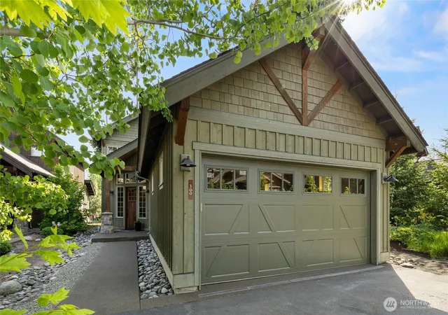Photo 2 of Single family home for sale at 300 Sweet Shop Ln, Cle Elum, WA 98922 | MLS# NWM2521451 | Listing updated on 2026-10-07