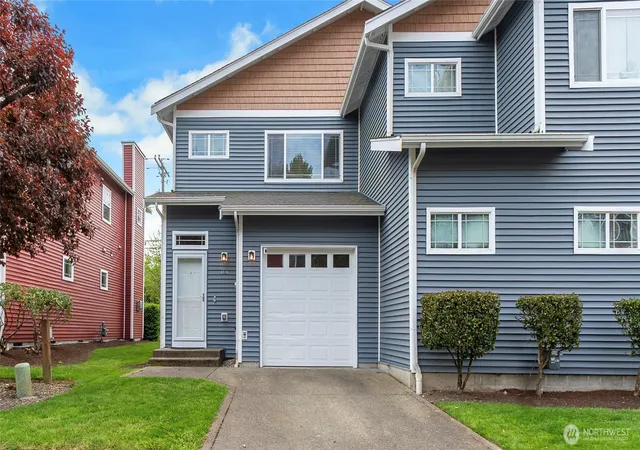 Photo 2 of Single family home for sale at 6516 127th Street Ct E, Puyallup, WA 98373 | MLS# NWM2521620 | Listing updated on 2026-09-17