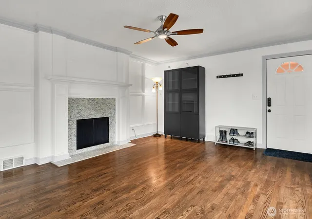 Photo 3 of Sale Pending at 10820 Lake Ridge Dr S, Seattle, WA 98178 | MLS# NWM2521626 | Listing updated on 2026-09-17