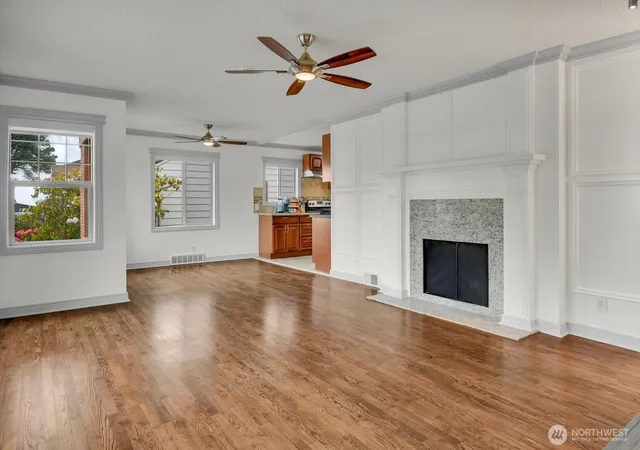 Photo 4 of Sale Pending at 10820 Lake Ridge Dr S, Seattle, WA 98178 | MLS# NWM2521626 | Listing updated on 2026-09-17