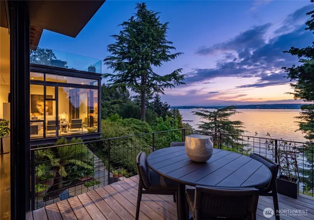Photo 1 of Single family home for sale at 3310 E Laurelhurst Dr Ne, Seattle, WA 98105 | MLS# NWM2524839 | Listing updated on 2026-09-21