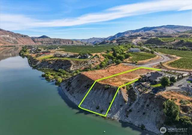 Photo 3 of Land for sale at 33 S Shore Dr, Orondo, WA 98843 | MLS# NWM2525575 | Listing updated on 2026-09-17