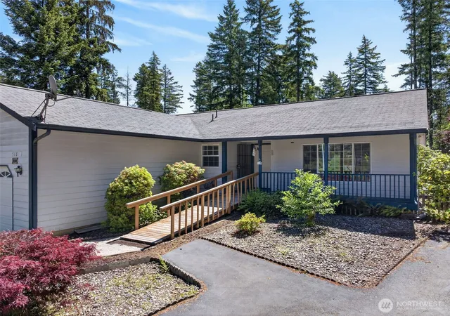 Photo 3 of Single family home for sale at 51 E Lambeth Way, Shelton, WA 98584 | MLS# NWM2525630 | Listing updated on 2026-09-28