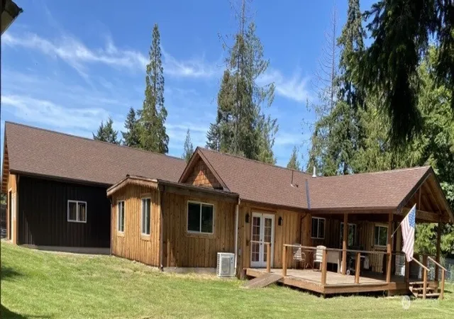 Photo 3 of Sale Pending at 382 Lower Elwha Rd, Port Angeles, WA 98363 | MLS# NWM2525903 | Listing updated on 2026-10-02