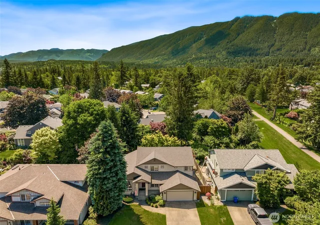 Photo 4 of Sale Pending at 445 SE 7th Street, North Bend, WA 98045 | MLS# NWM2525957 | Listing updated on 2026-09-17