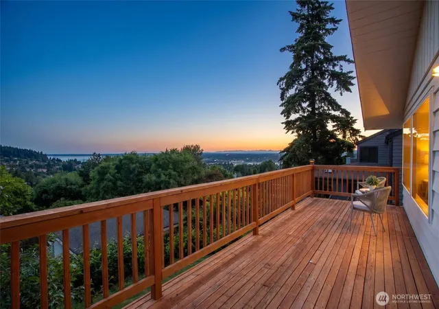 Photo 3 of Single family home for sale at 909 Queen St, Bellingham, WA 98229 | MLS# NWM2526392 | Listing updated on 2026-09-17