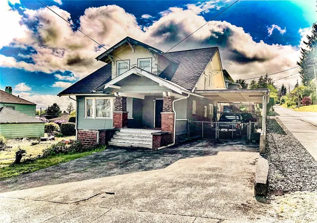 Photo 1 of Single family home for sale at 1215 N Broadway, Aberdeen, WA 98520 | MLS# NWM2526451 | Listing updated on 2026-09-17