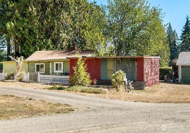 Photo 3 of Single family home for sale at 20375 Nw Cedar Ln, Poulsbo, WA 98370 | MLS# NWM2526714 | Listing updated on 2026-09-21