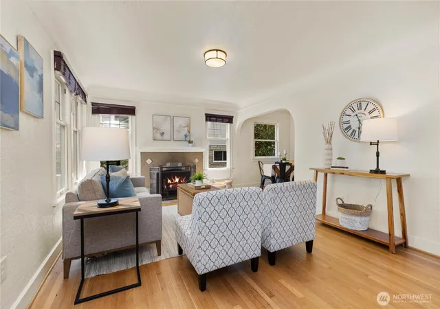 Photo 4 of Single family home for sale at 547 NE 91st Street, Seattle, WA 98115 | MLS# NWM2526799 | Listing updated on 2026-10-01