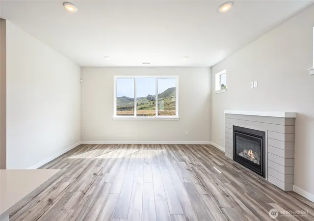 Photo 3 of Single family home for sale at 2114 Plumridge Ct, Wenatchee, WA 98801 | MLS# NWM2527061 | Listing updated on 2026-09-23