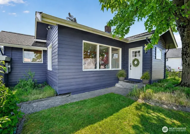 Photo 1 of Single family home for sale at 1789 Kok Rd, Lynden, WA 98264 | MLS# NWM2527072 | Listing updated on 2026-09-30