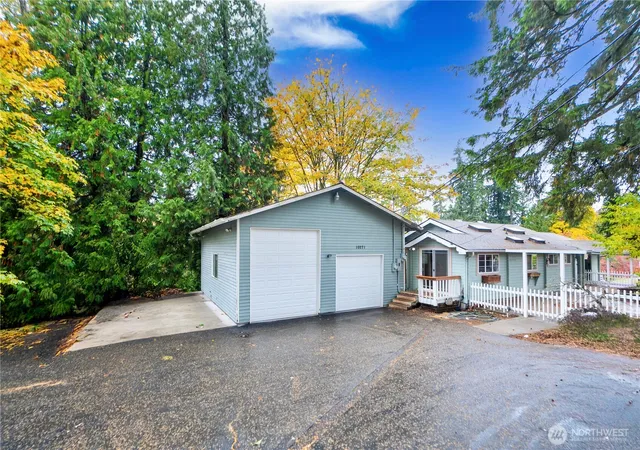 Photo 3 of Sale Pending at 10271 148th Avenue Se, Renton, WA 98059 | MLS# NWM2527560 | Listing updated on 2026-09-22