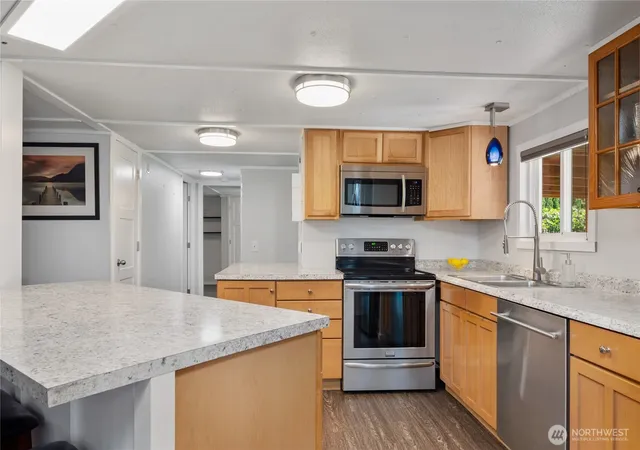 Photo 4 of Manufactured home for sale at 6978 Hannegan Rd, Lynden, WA 98264 | MLS# NWM2529464 | Listing updated on 2026-09-21