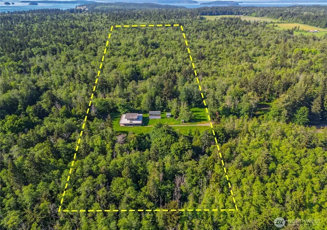 Photo 3 of Single family home for sale at 5233 Pheasant Run Ln, Anacortes, WA 98221 | MLS# NWM2529508 | Listing updated on 2026-09-28