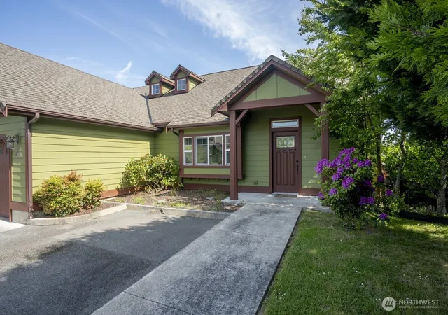 Photo 4 of Condo for sale at 2603 Plum Ct #A, Port Angeles, WA 98363 | MLS# NWM2529560 | Listing updated on 2026-09-21